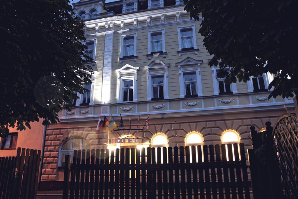 Hotel St.Michael Karlovy Vary Bagian luar foto