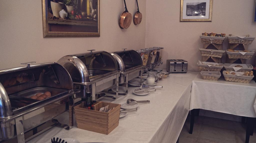 Hotel St.Michael Karlovy Vary Bagian luar foto