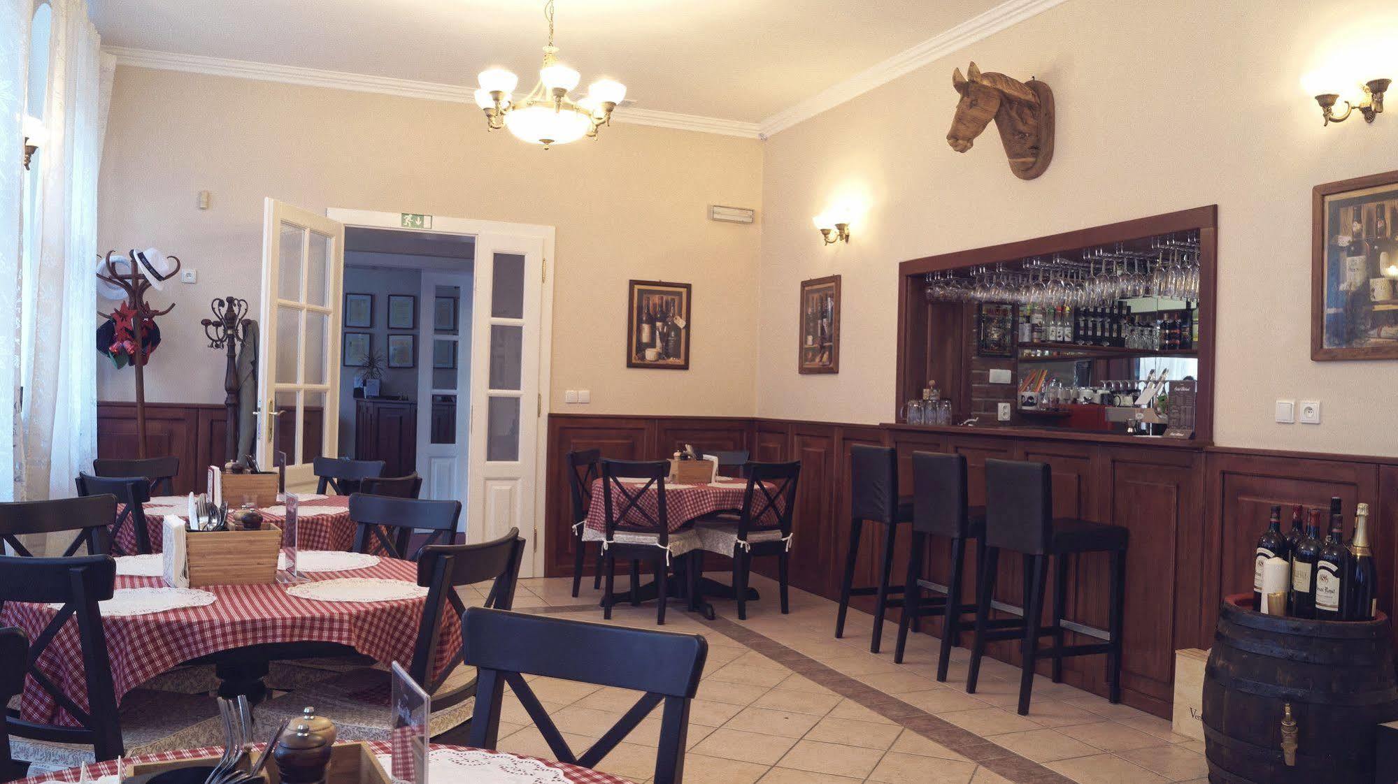 Hotel St.Michael Karlovy Vary Bagian luar foto